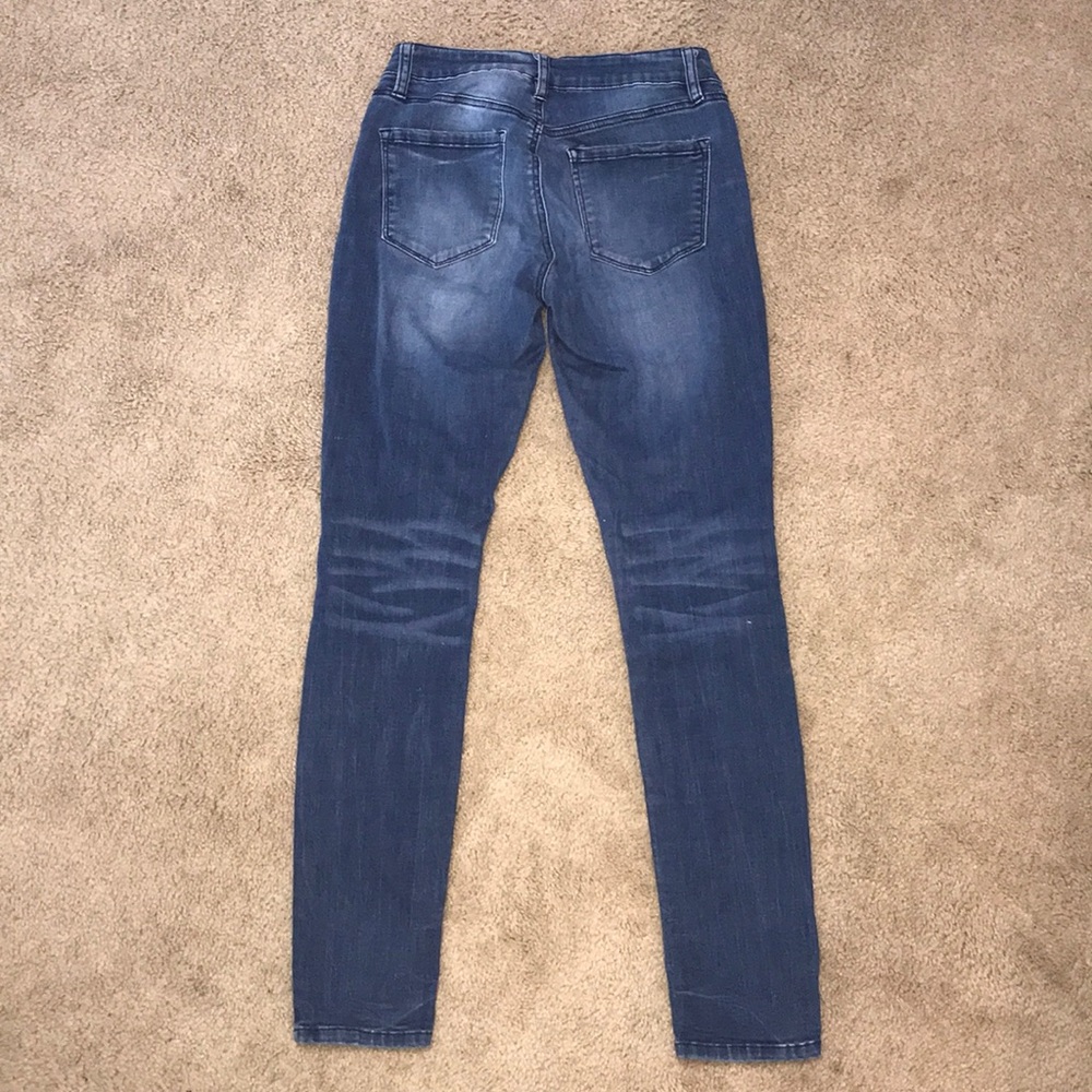 Ripped Jeans - Picture 2 of 4